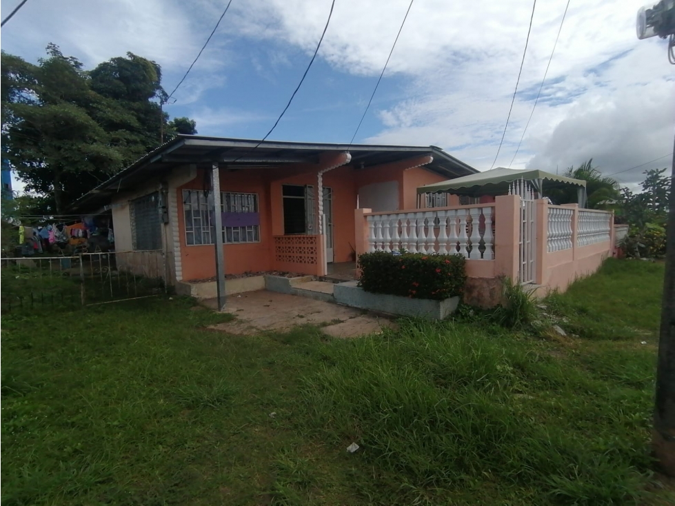 Se Vende Lote Comercial de 276 mt2 en La Chorrera (H) - 2
