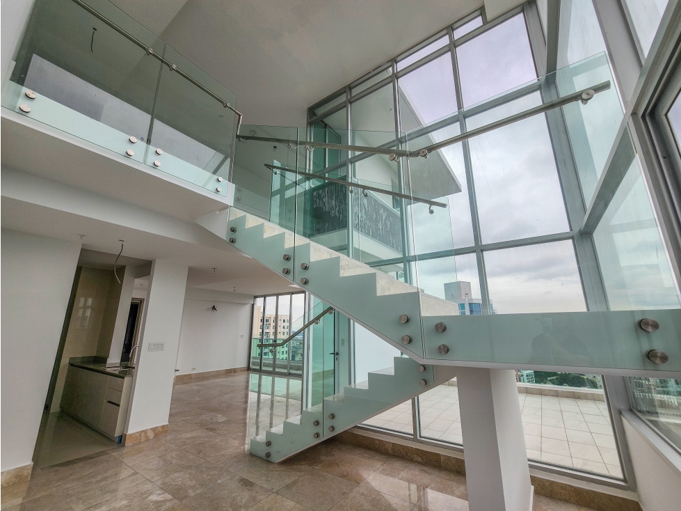 Se vende apartamento PH COSTANERA - BELLA VISTA (EA)