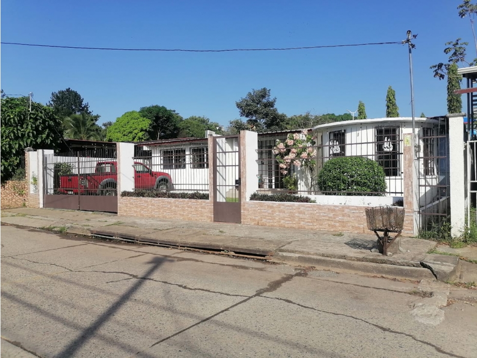 Se Vende Casa con terreno de 619 Mts2 Vía Principal -Vacamonte (H) — foto 2