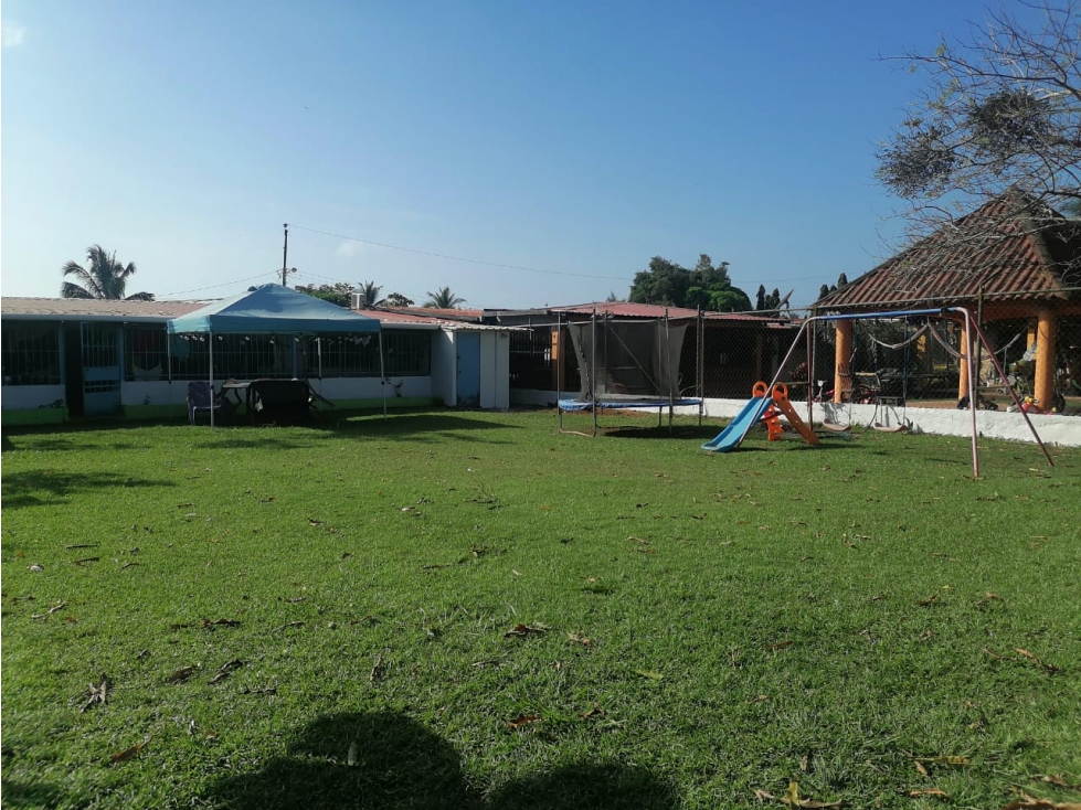 Se Vende Casa con terreno de 619 Mts2 Vía Principal -Vacamonte (H)
