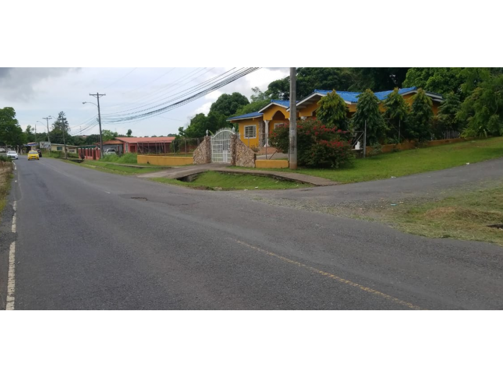 Se Vende Casa De Esquina para Uso Comercial en La Chorrera de 675 mt2 - 2