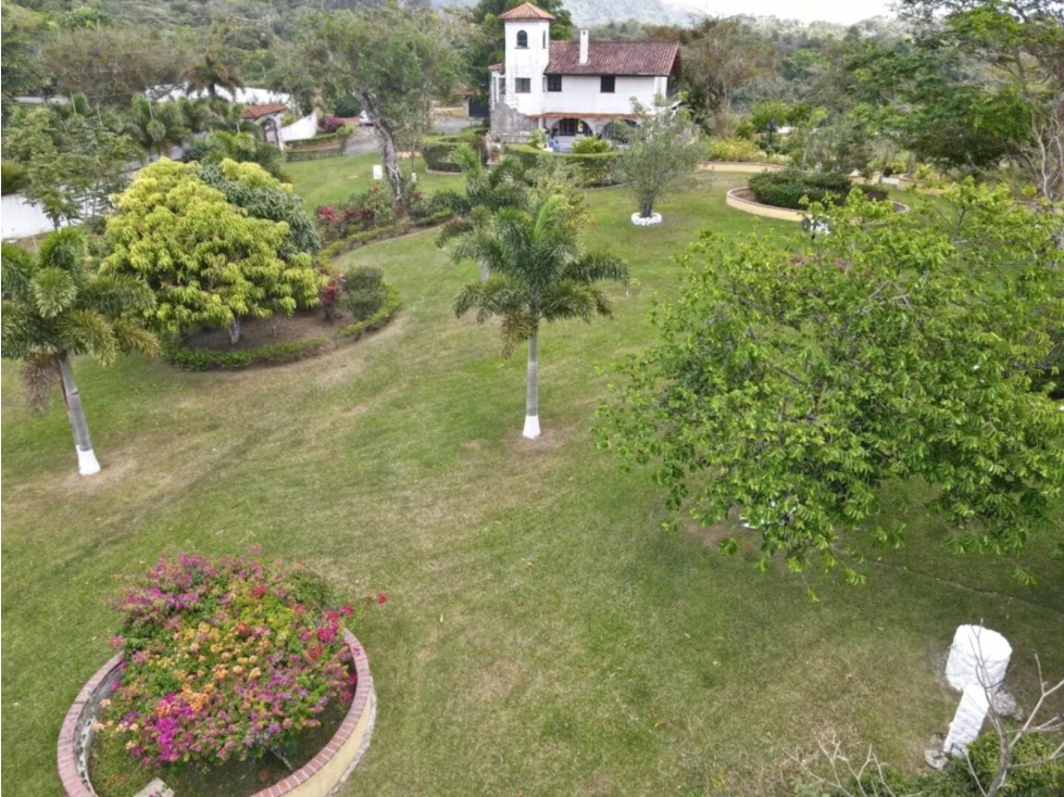 Finca en venta de 1.8 hectáreas en El Valle de Antón (BO) - 2