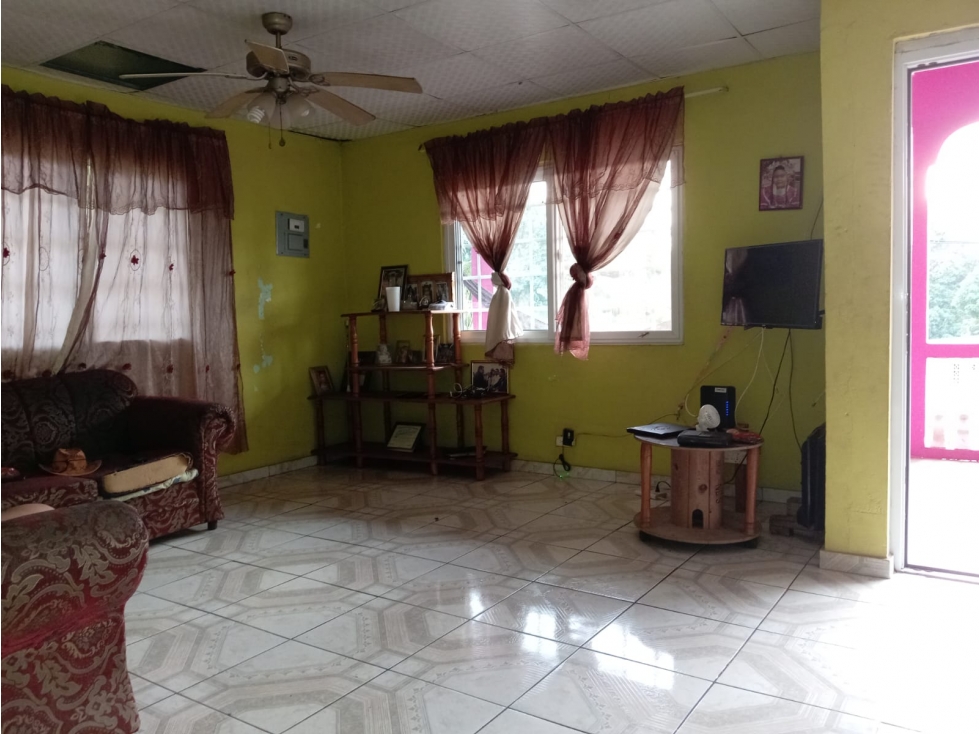 Se vende Terreno con casa campestre (HH) - 2