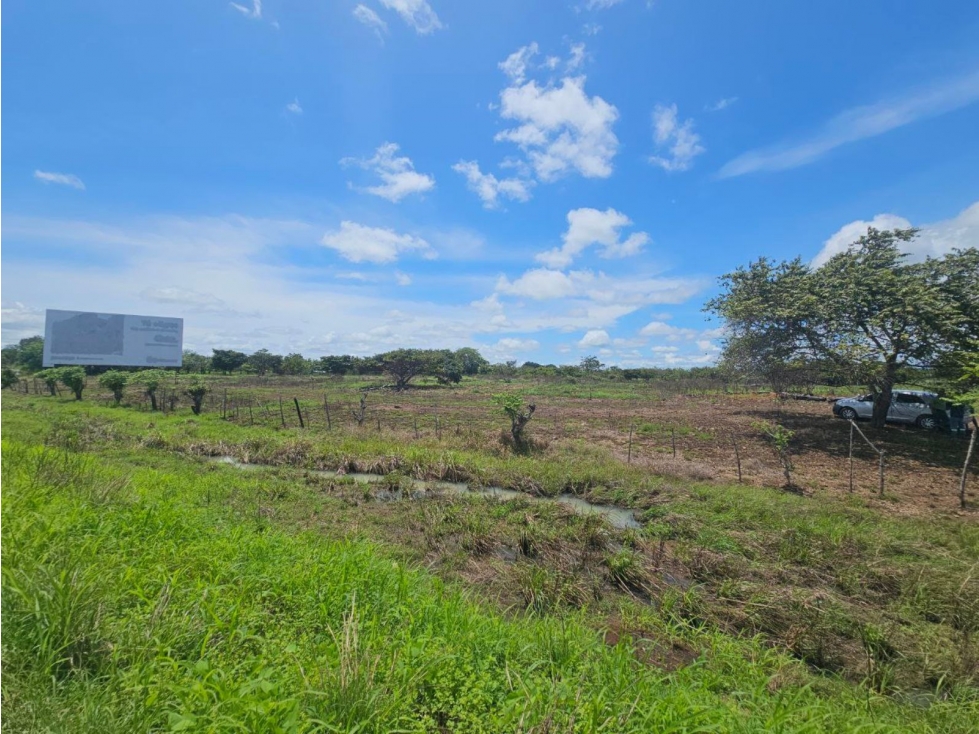 Se vende finca de 4.22 HAS en Aguadulce Interamericana - 2
