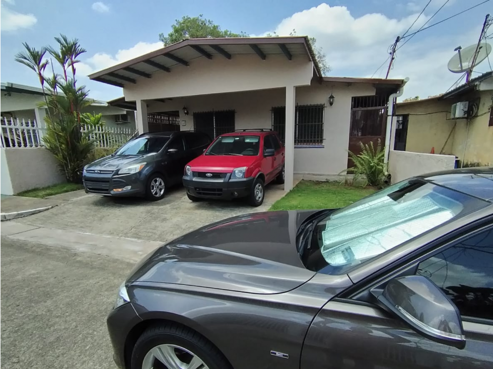 Casa en Venta Urb. La Fontana, Chanis (MFV)