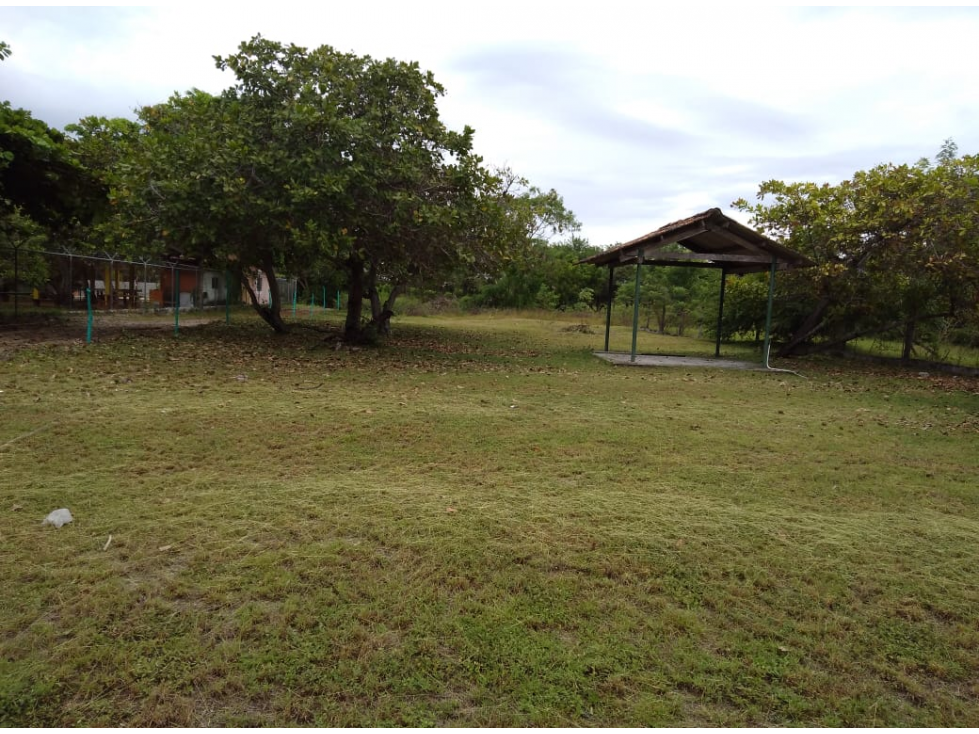 Se Vende Terreno de 1000m2 en Gorgona