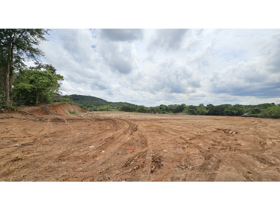 Se Alquila Terreno de 2000 mt2 La Chorrera - 2