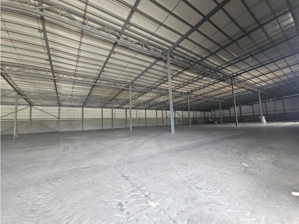 Se alquilan bodegas desde 1000mts en Panamá Oeste - 3
