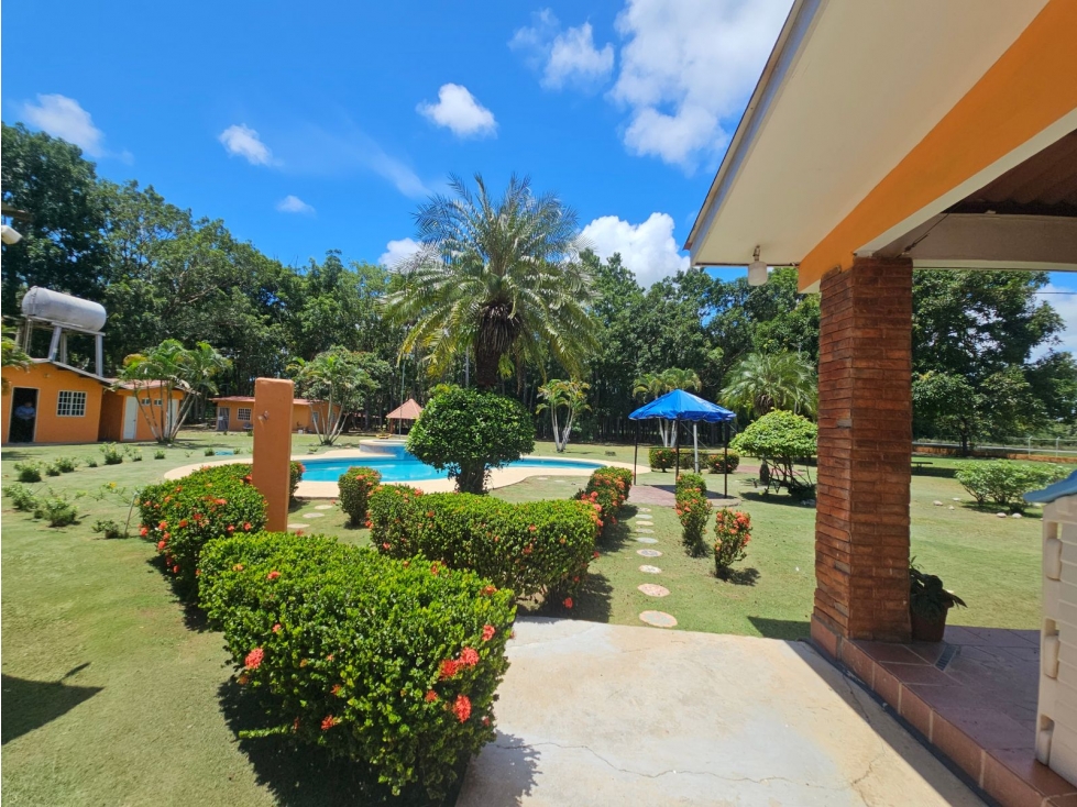 Se Vende Finca 8 Has con Casas de Hospedaje y Piscina en Río Hato (DR) - 3