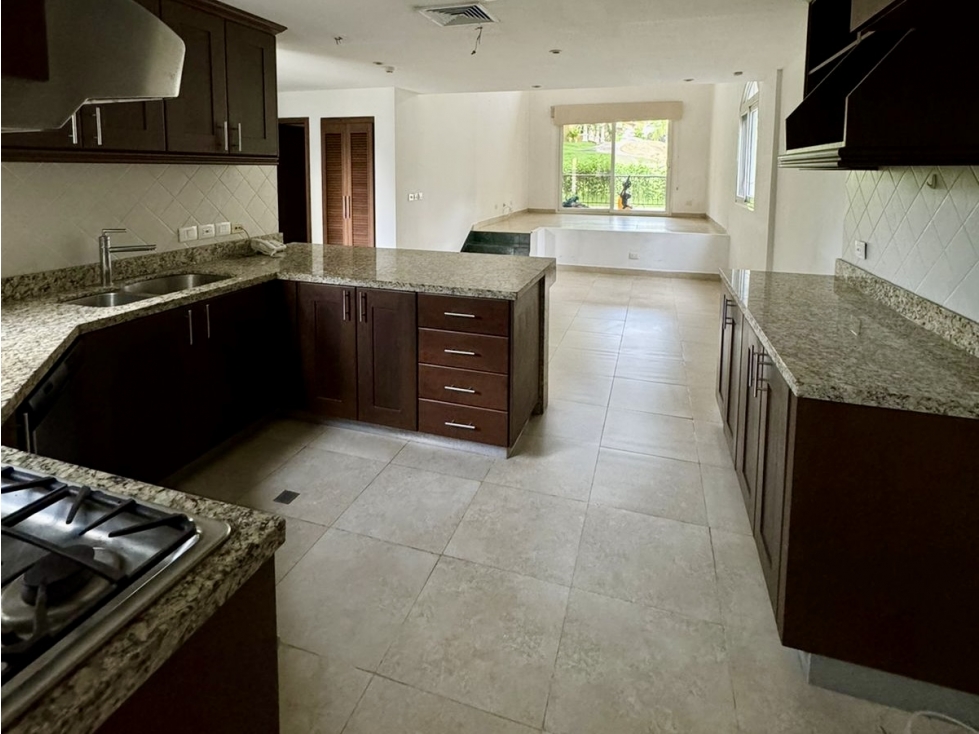 Casa en venta en PH Tucan Country Club- Ancon (AB) — foto 2