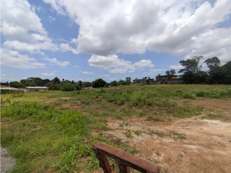 Se vende finca comercial de 2 Has en el centro de la Chorrera (DR) - 2
