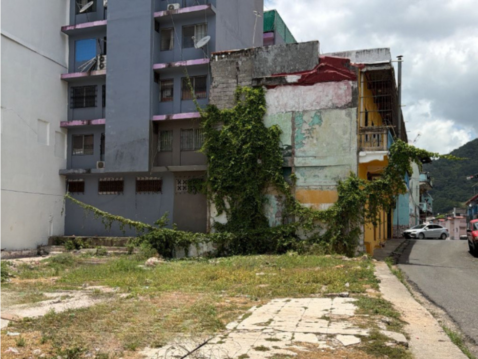 Venta de terreno comercial en el Casco Viejo (JAG) — foto 4