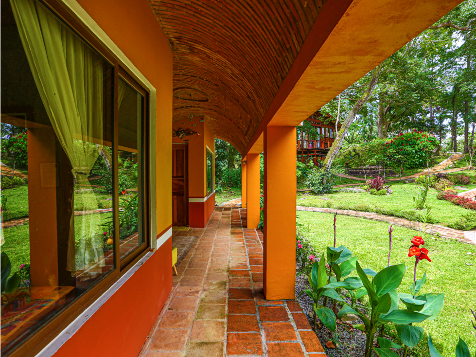 Se Vende Villa en Altos del Maria - 3
