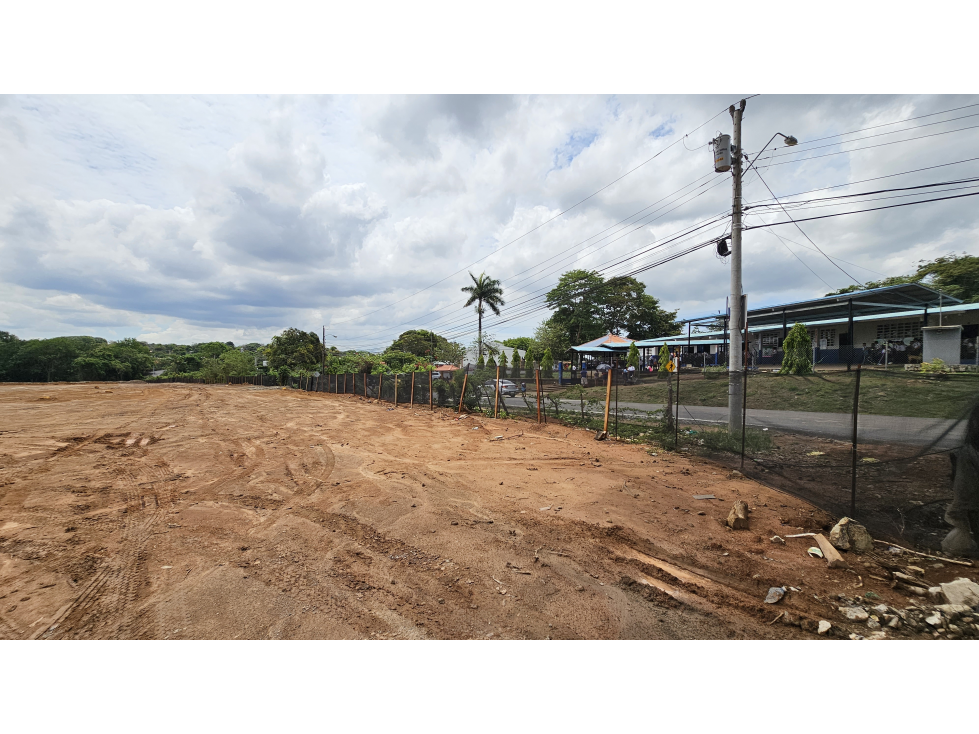 Se Alquila Terreno de 2000 mt2 La Chorrera - 4