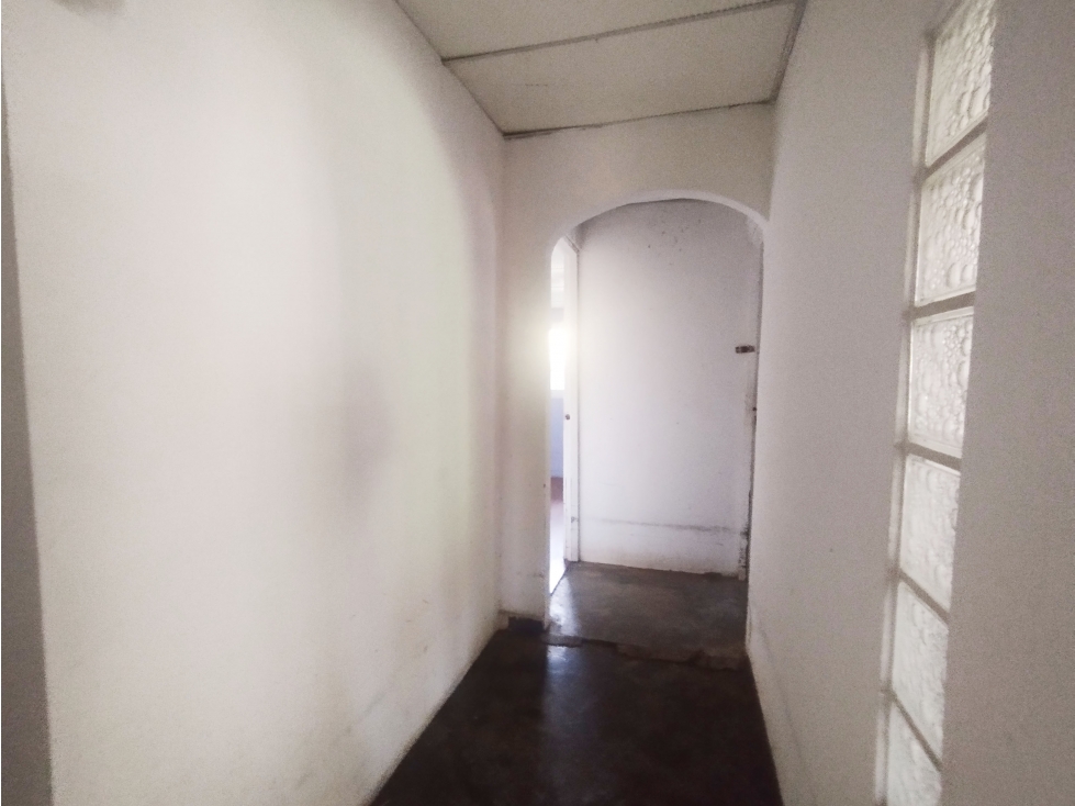 Se Vende o Alquila Terreno comercial con Casa en la Chorrera (DR) - 6