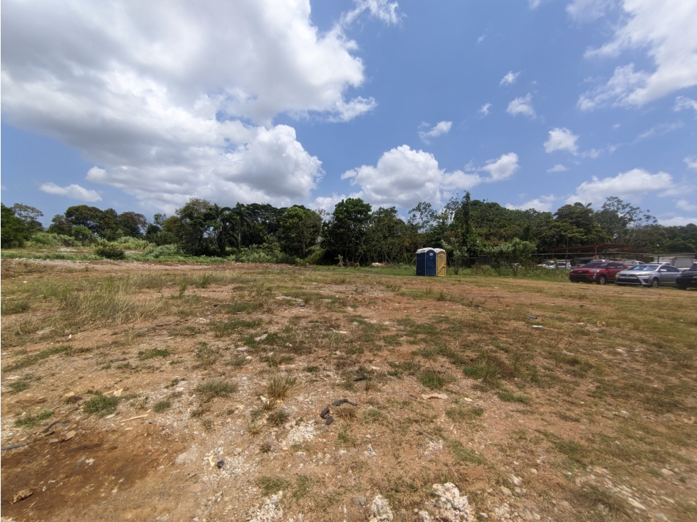 Se vende finca comercial de 2 Has en el centro de la Chorrera (DR) - 5