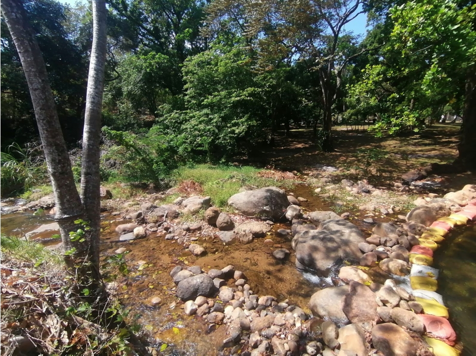 Se Vende Finca de 1 Has - en la Interamericana (H) - 4