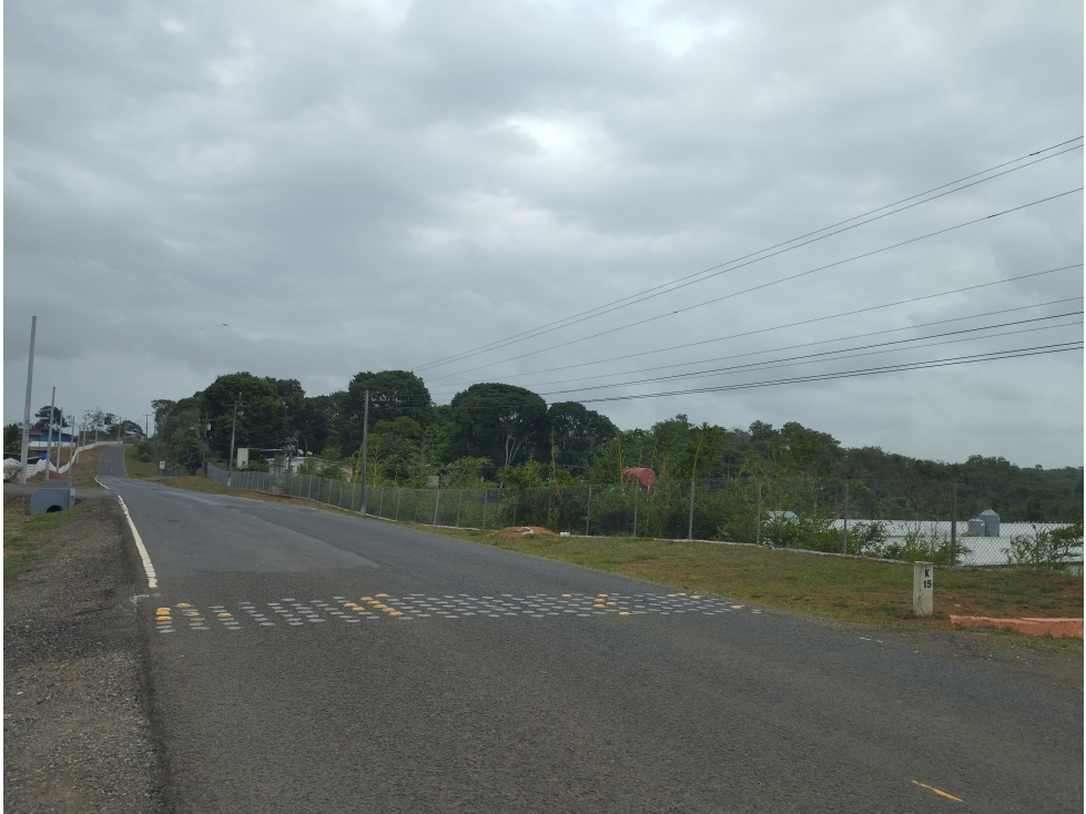 Se Vende Finca de 28.290m2 en Cerro Cama La Chorrera (DR) - 2