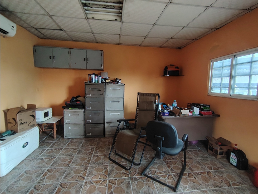 Terreno en venta con galera y taller de autos -La Chorrera (DR) — foto 6