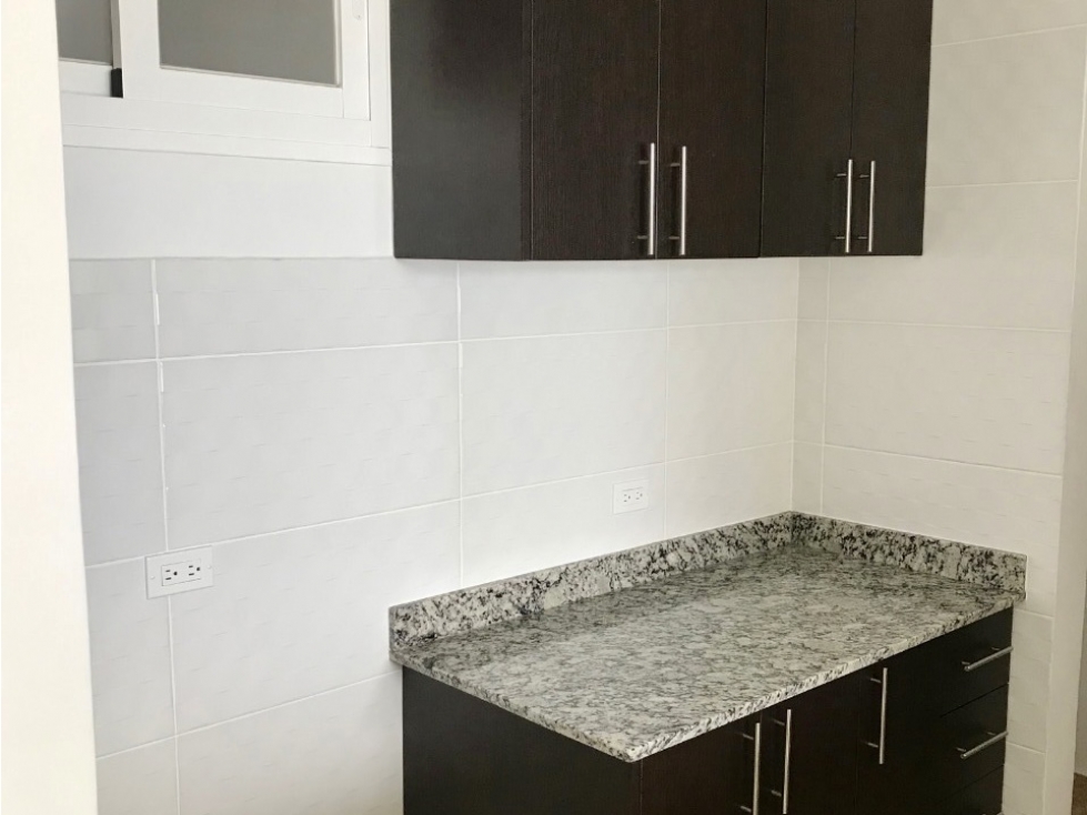 Venta de apartamento en Cosmopolitan Towers - 12 de Octubre — foto 2