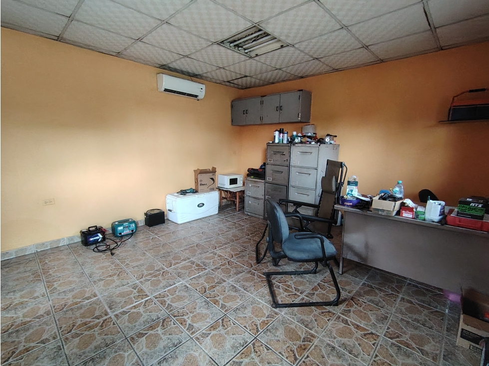 Terreno en venta con galera y taller de autos -La Chorrera (DR) — foto 5