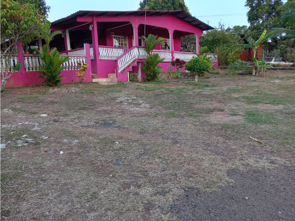 Se vende Terreno con casa campestre (HH) - 1