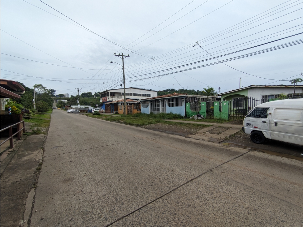 Galera en venta con Oficina y Apto. 284 M2 - La Chorrera (DR) - 1