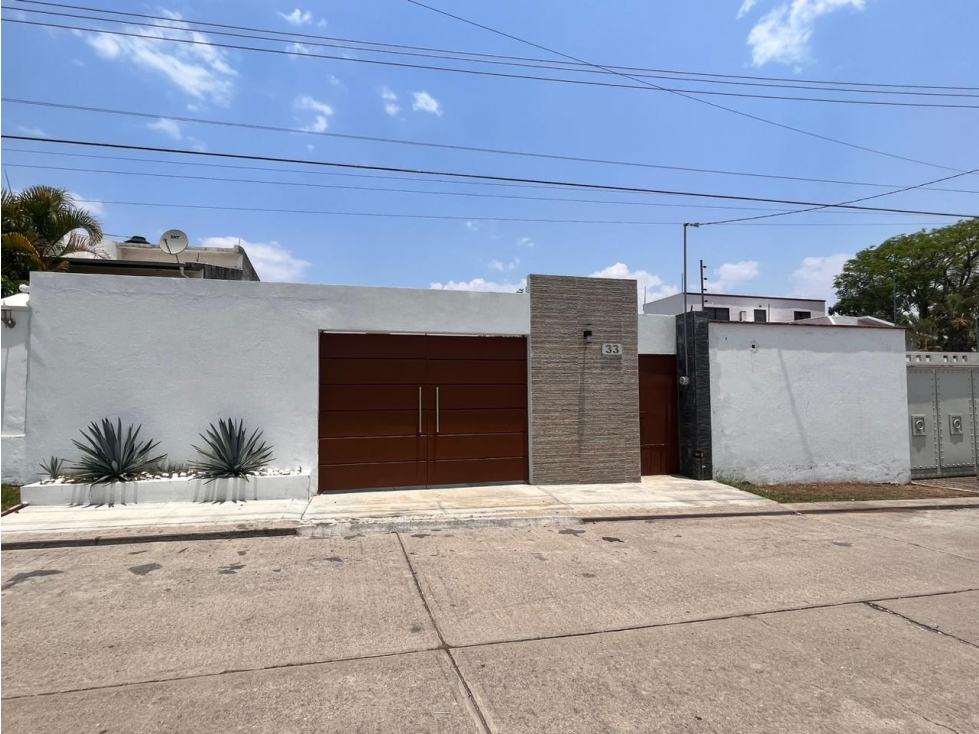MODERNA CASA EN VENTA-RENTA EN LAS FINCAS - 1