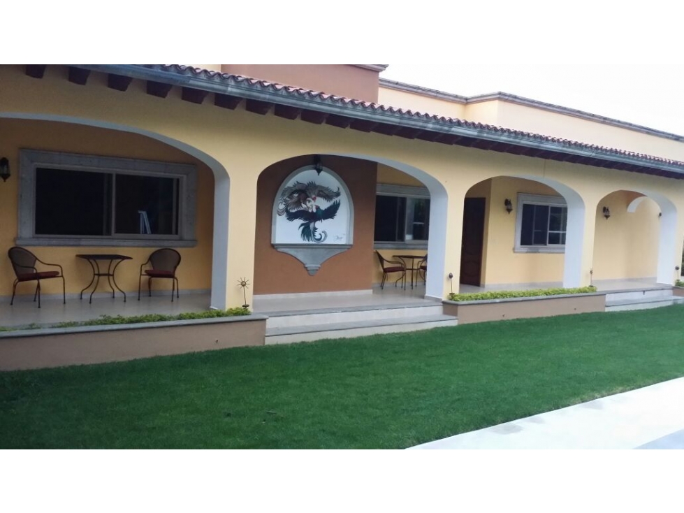 MAJESTUOSA CASA ESTILO COLONIAL EN RANCHO CORTES — foto 3