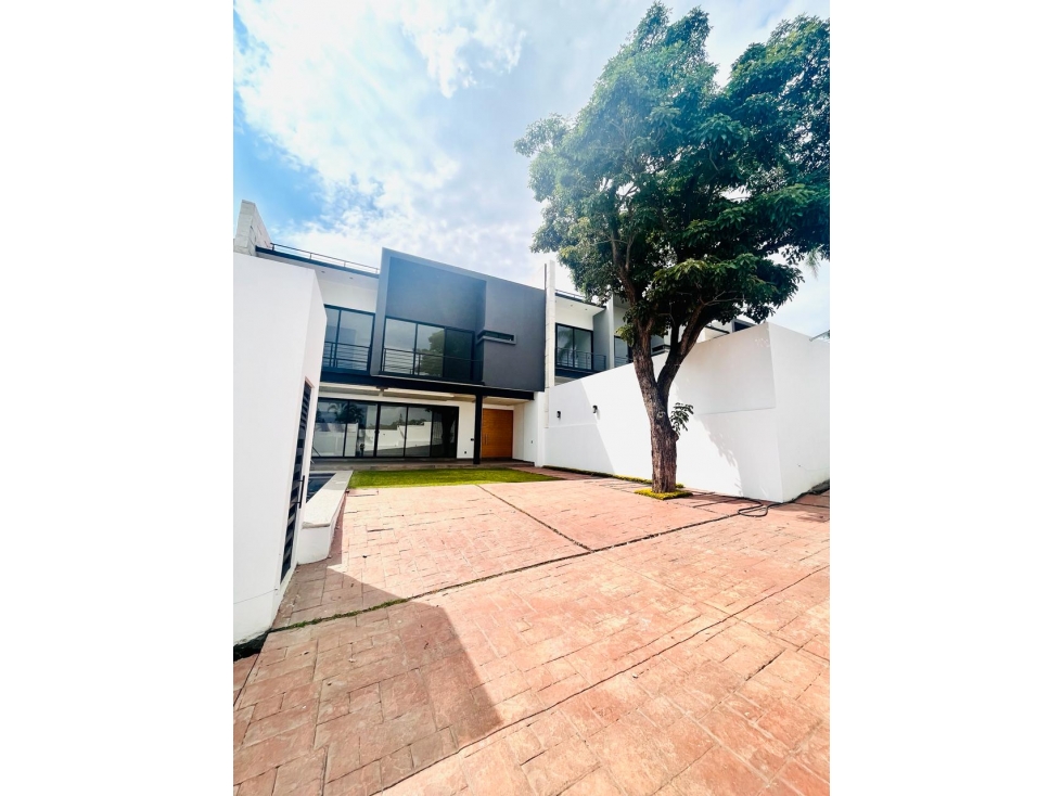 MODERNA CASA EN VENTA EN DELICIAS