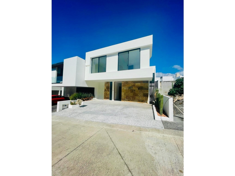 CASA EN VENTA EN FRACCIONAMIENTO CIMA NORTE