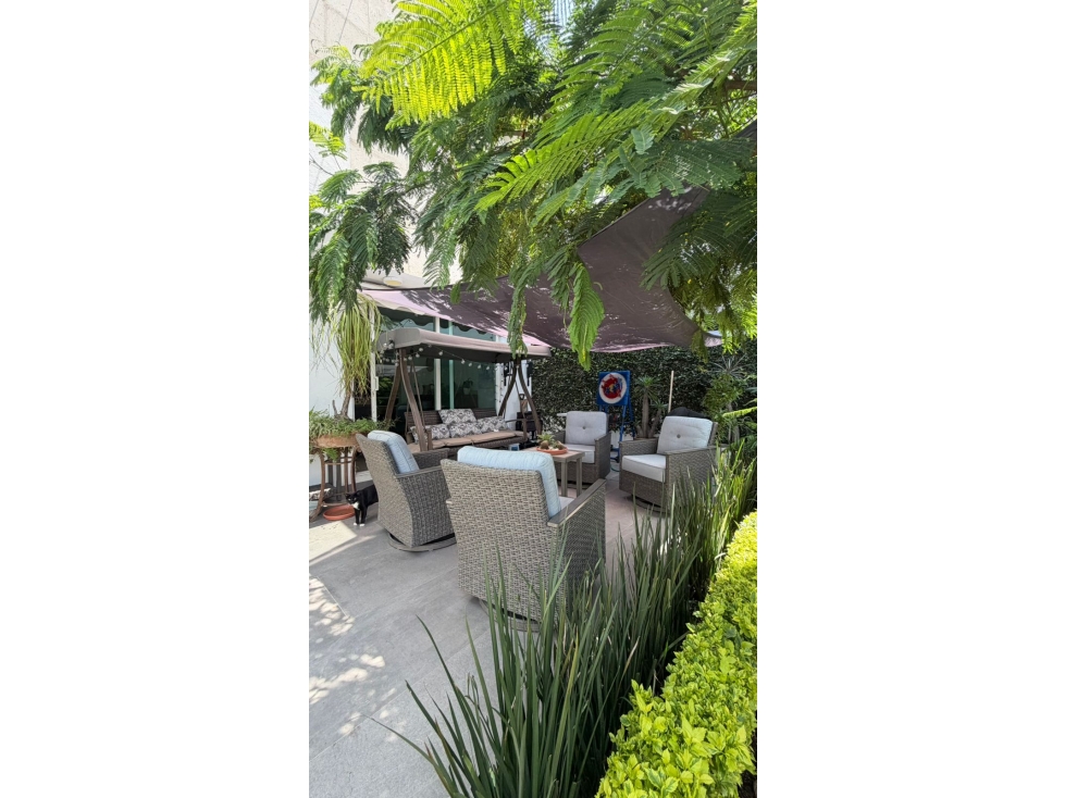MODERNA CASA EN VENTA EN ZONA NORTE - 2