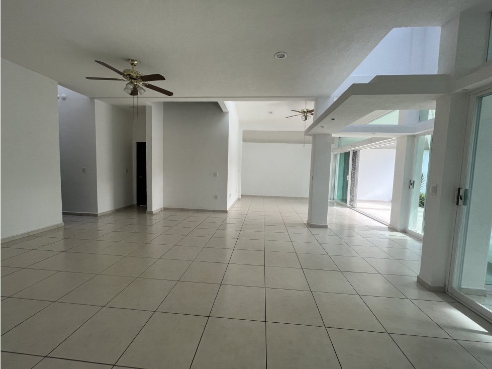 MODERNA CASA DE UN SOLO NIVEL EN VENTA EN ZONA NORTE — foto 4