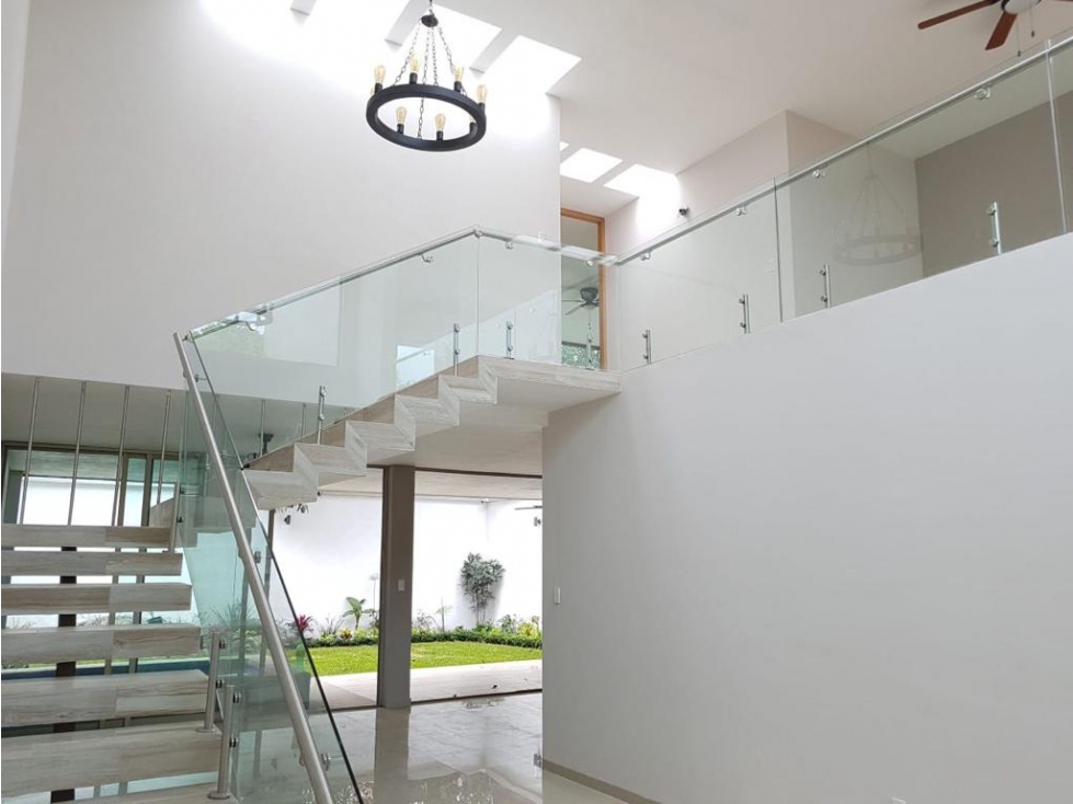 MODERNA CASA EN RENTA - 4