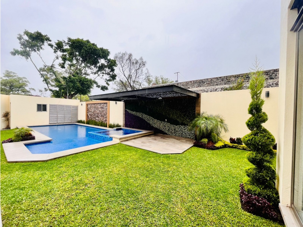 CASA EN VENTA EN ZONA DORADA - 2
