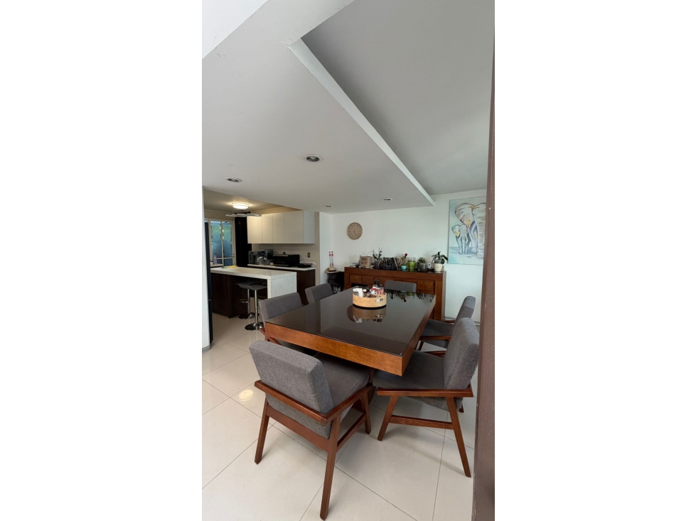 MODERNA CASA EN VENTA EN ZONA NORTE - 5