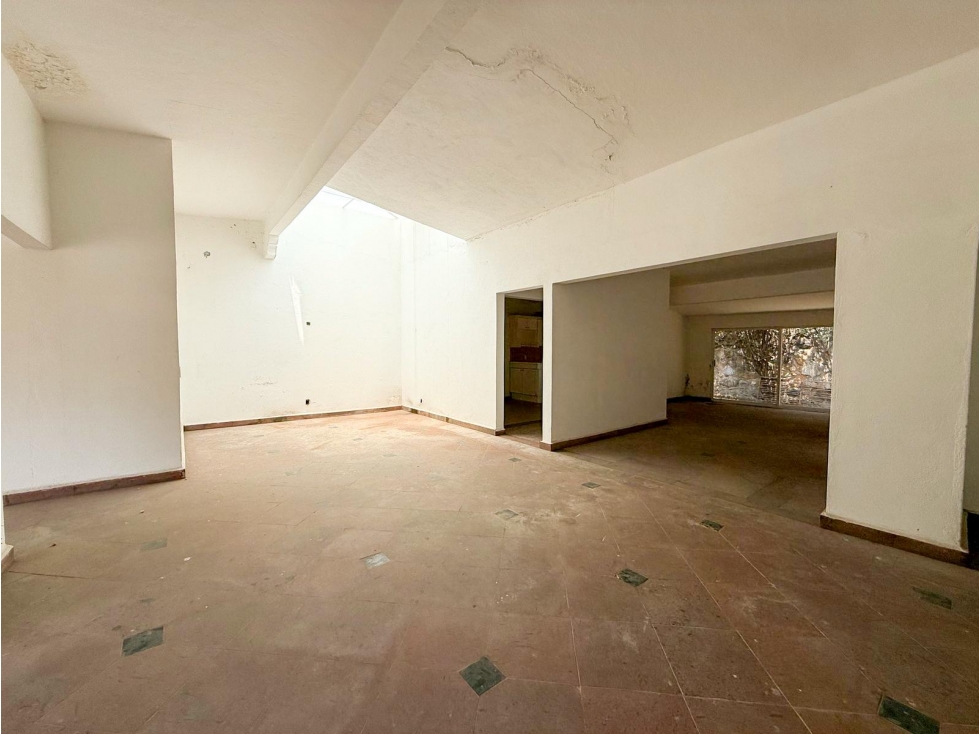 TERRENO EN VENTA EN EXCLUSIVA ZONA DORADA - 4