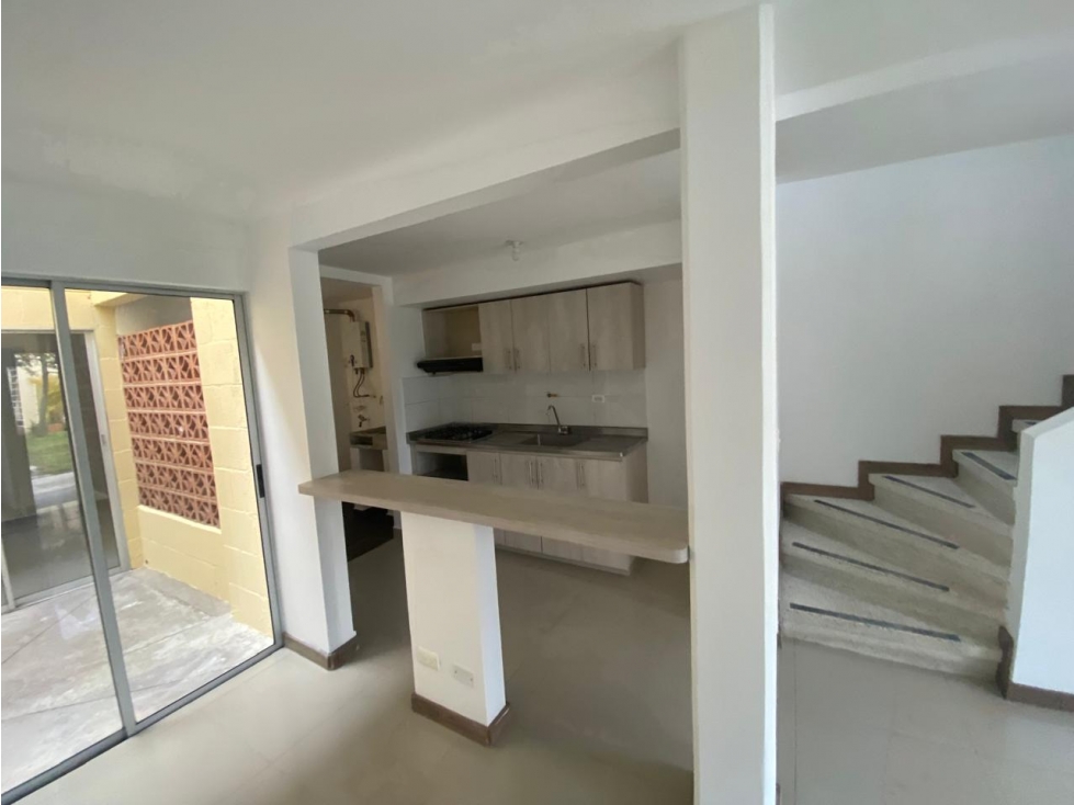 CASA PARA LA VENTA EN RIONEGRO VEGAS DE LA CALLEJA — foto 2