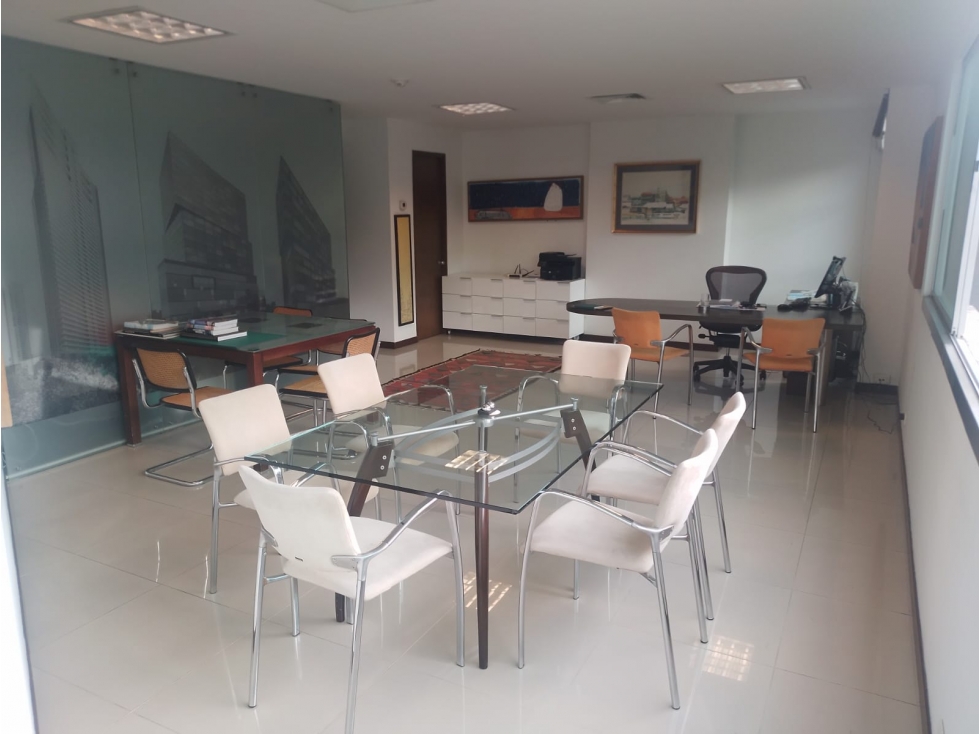 OFICINA PARA LA VENTA EN EL POBLADO SECTOR EL TESORO