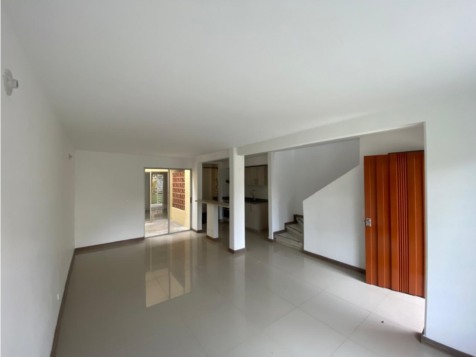CASA PARA LA VENTA EN RIONEGRO VEGAS DE LA CALLEJA