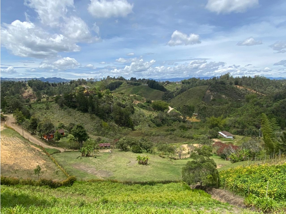 LOTE EN VENTA EN SAN VICENTE VEREDA LA PORQUERA — foto 2