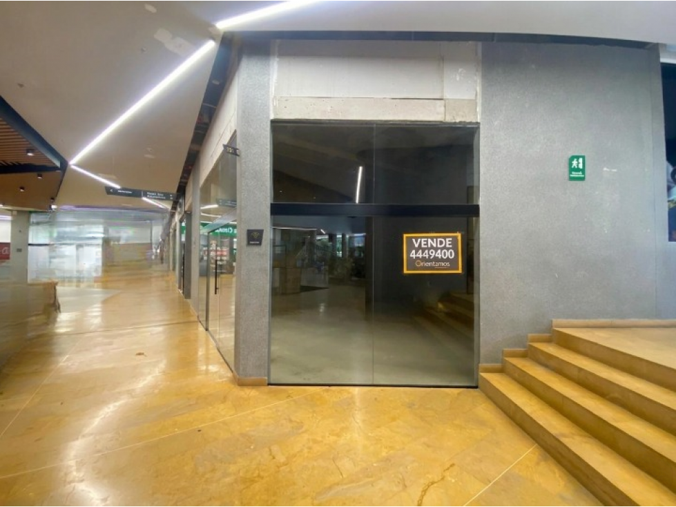 LOCAL ESQUINERO EN VENTA EN MALL COMERCIAL DE RIONEGRO — foto 2