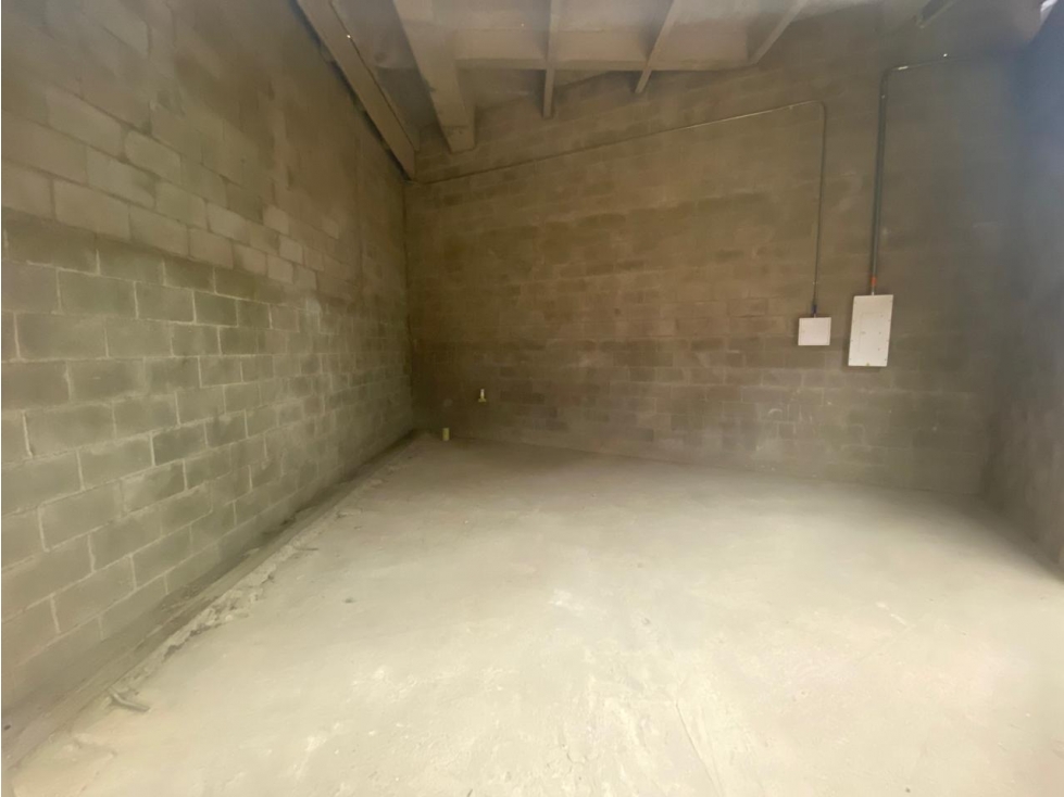 LOCAL ESQUINERO EN VENTA EN MALL COMERCIAL DE RIONEGRO — foto 4
