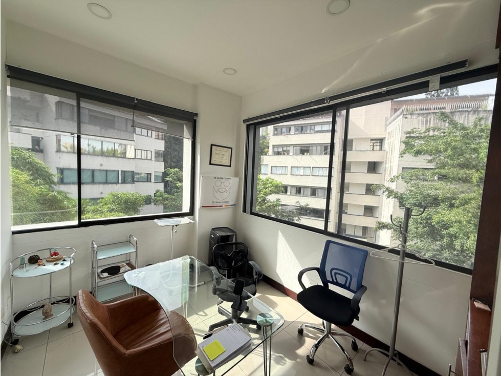 VENTA DE OFICINA Ó CONSULTORIO EL POBLADO MALL PIAZZA BELLA — foto 6