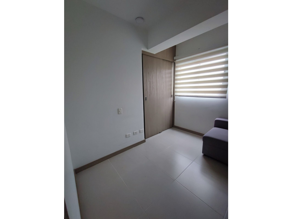 VENDO AMPLIO APARTAMENTO EN ITAGUI SANTA MARIA CERCA DEL C. DE LA MODA — foto 6