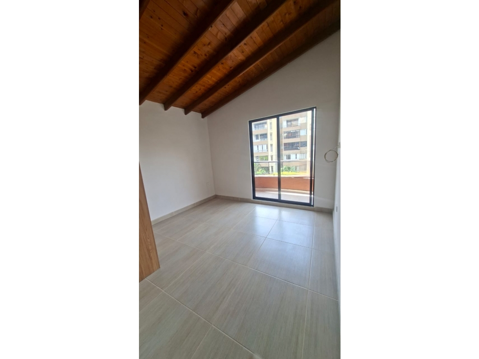 EN VENTA HERMOSO APARTAMENTO EN LAURELES PARA INVERTIR O RENTAS CORTAS — foto 2