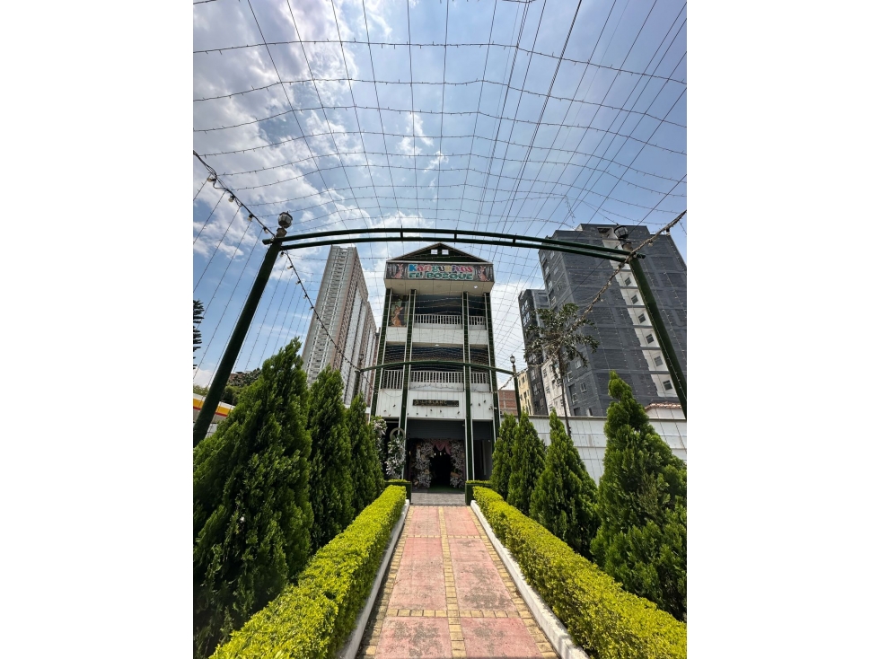 EN VENTA EDIFICIO DE LOCAL EN VIA PRINCINPIAL BELLO CENCOSUD - 2