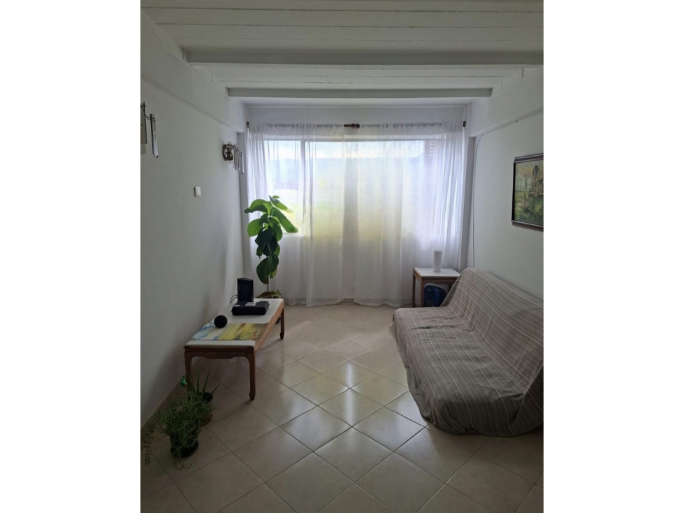 VENDO APARTAMENTO EN CALAZANS PARTE BAJA