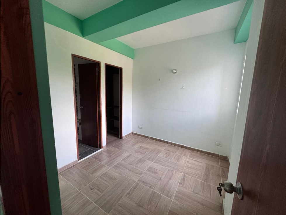 VENDO APARTAMENTO EN MADERA NATIVA CERCA DE LA ESTACION — foto 5