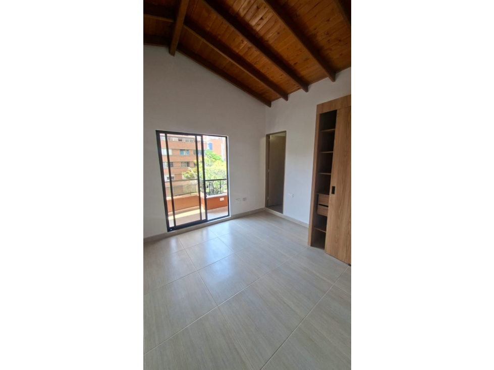 EN VENTA HERMOSO APARTAMENTO EN LAURELES PARA INVERTIR O RENTAS CORTAS — foto 3